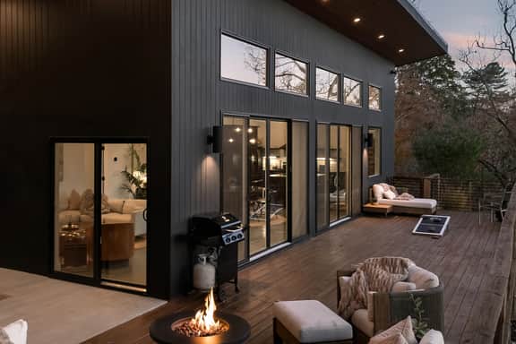 Glass & Gallery House